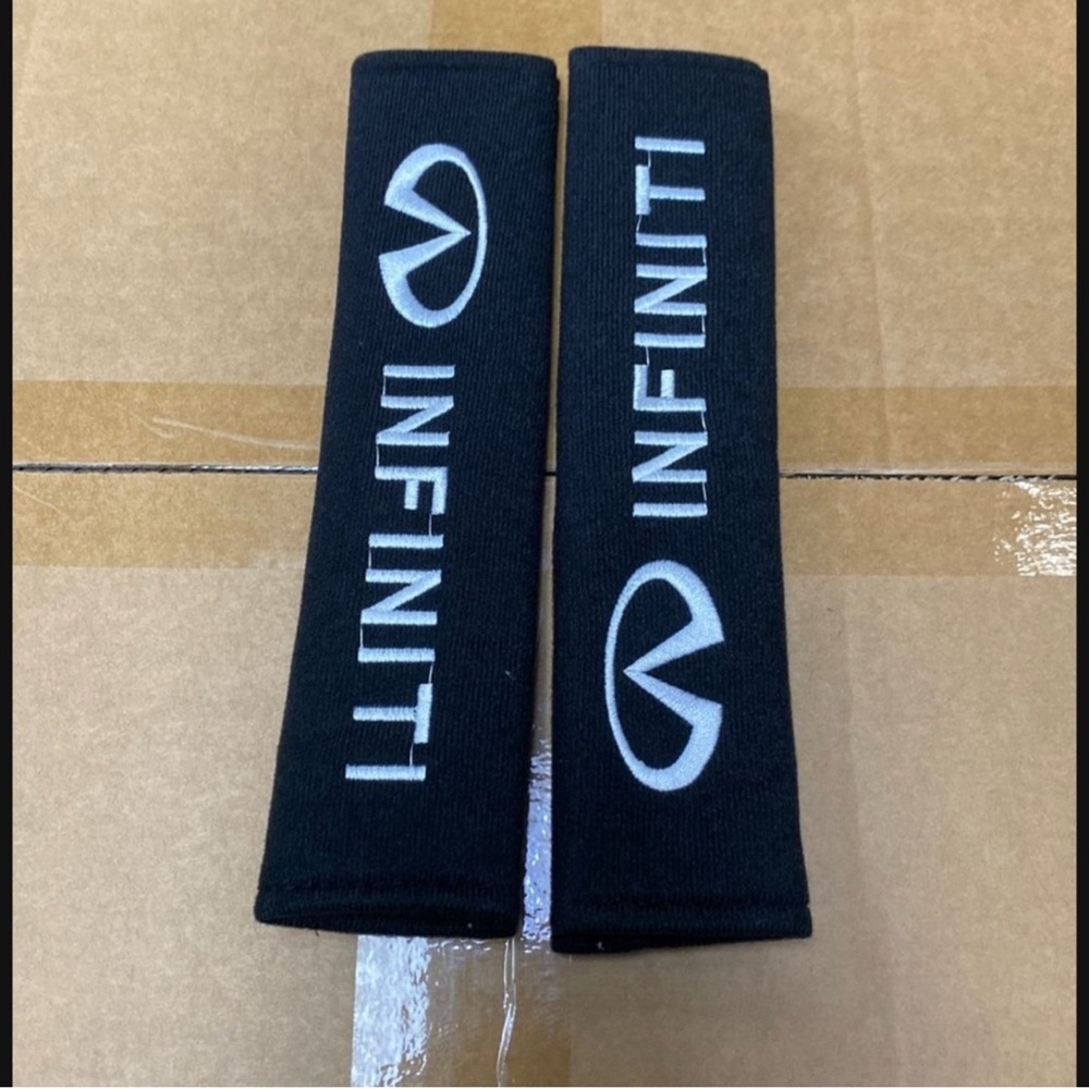 Infiniti Black Seat Belt Covers